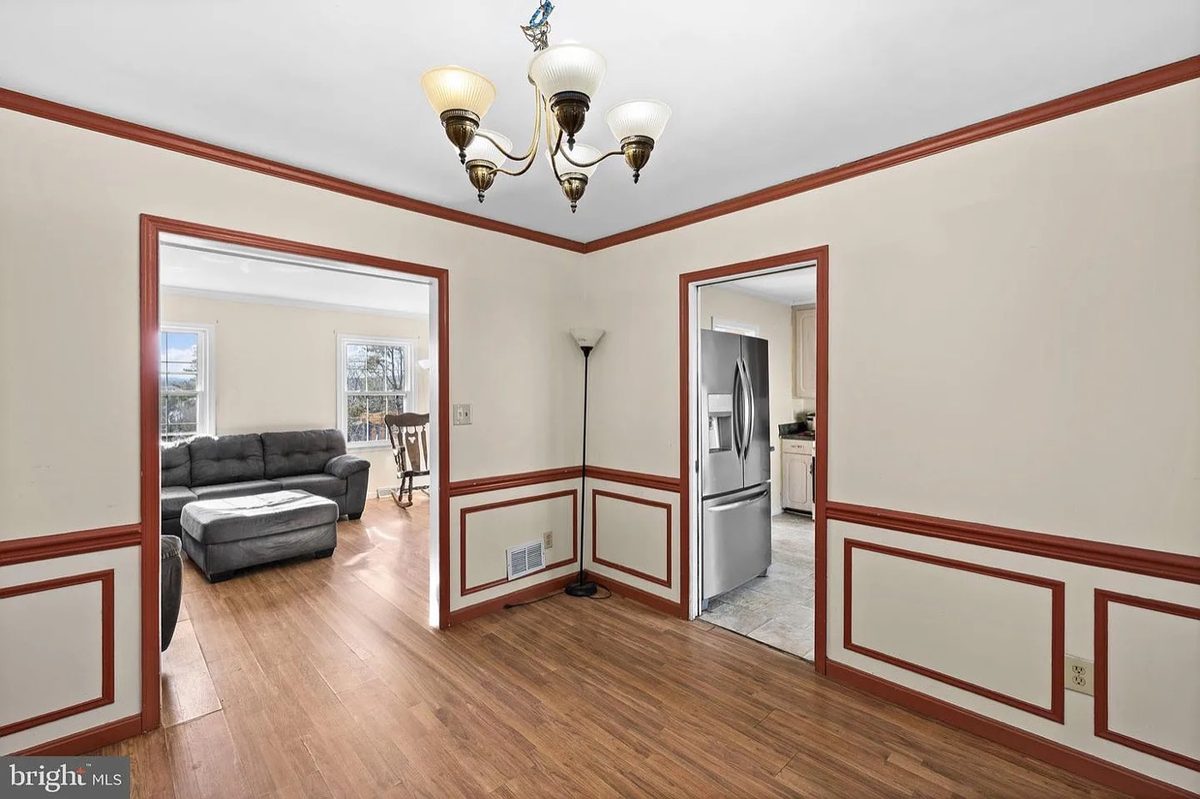 Vermira — dining room, before